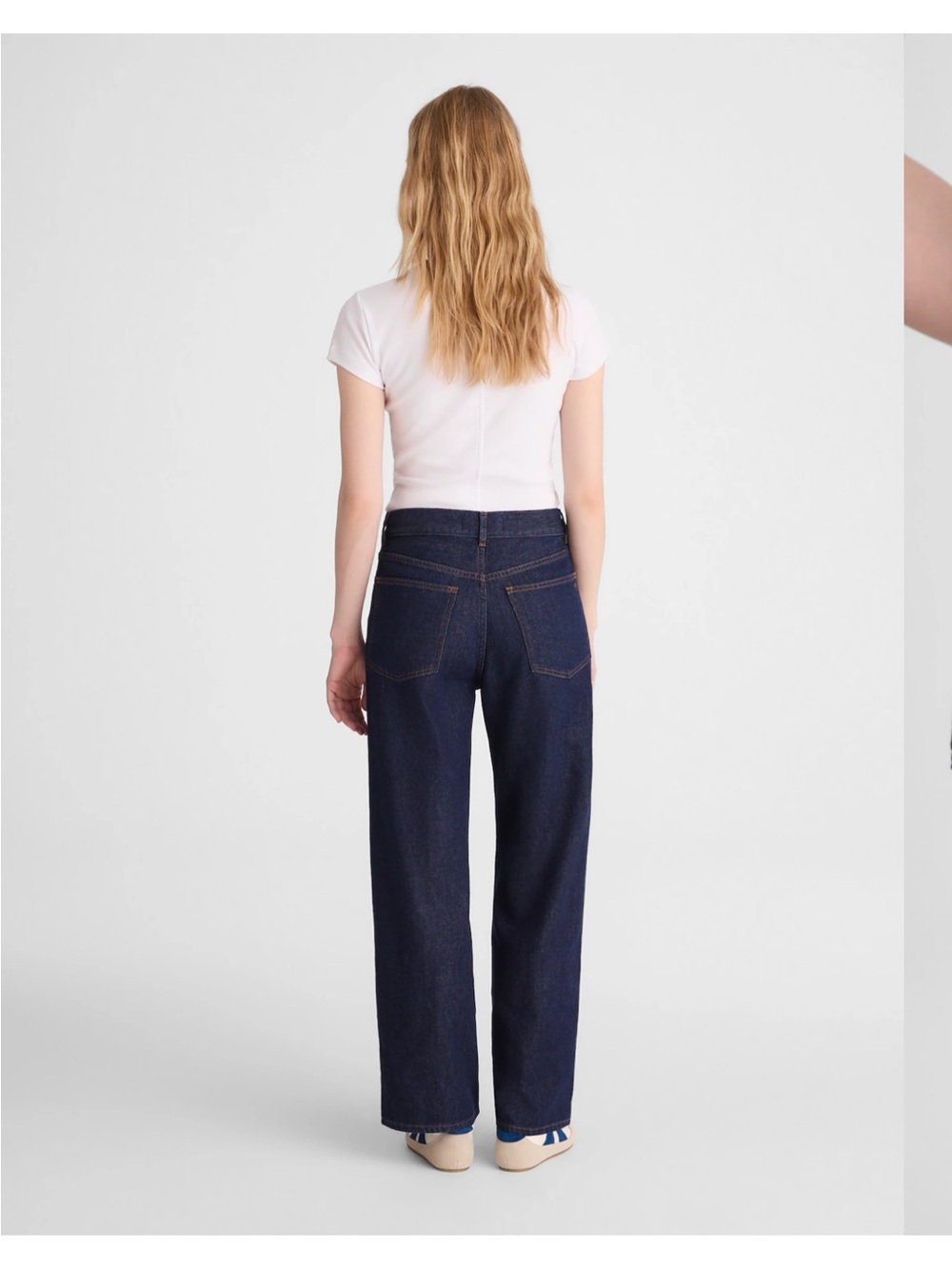 Madewell The Perfect Vintage Wide-Leg Jean in Airy Denim - Picture 2 of 6
